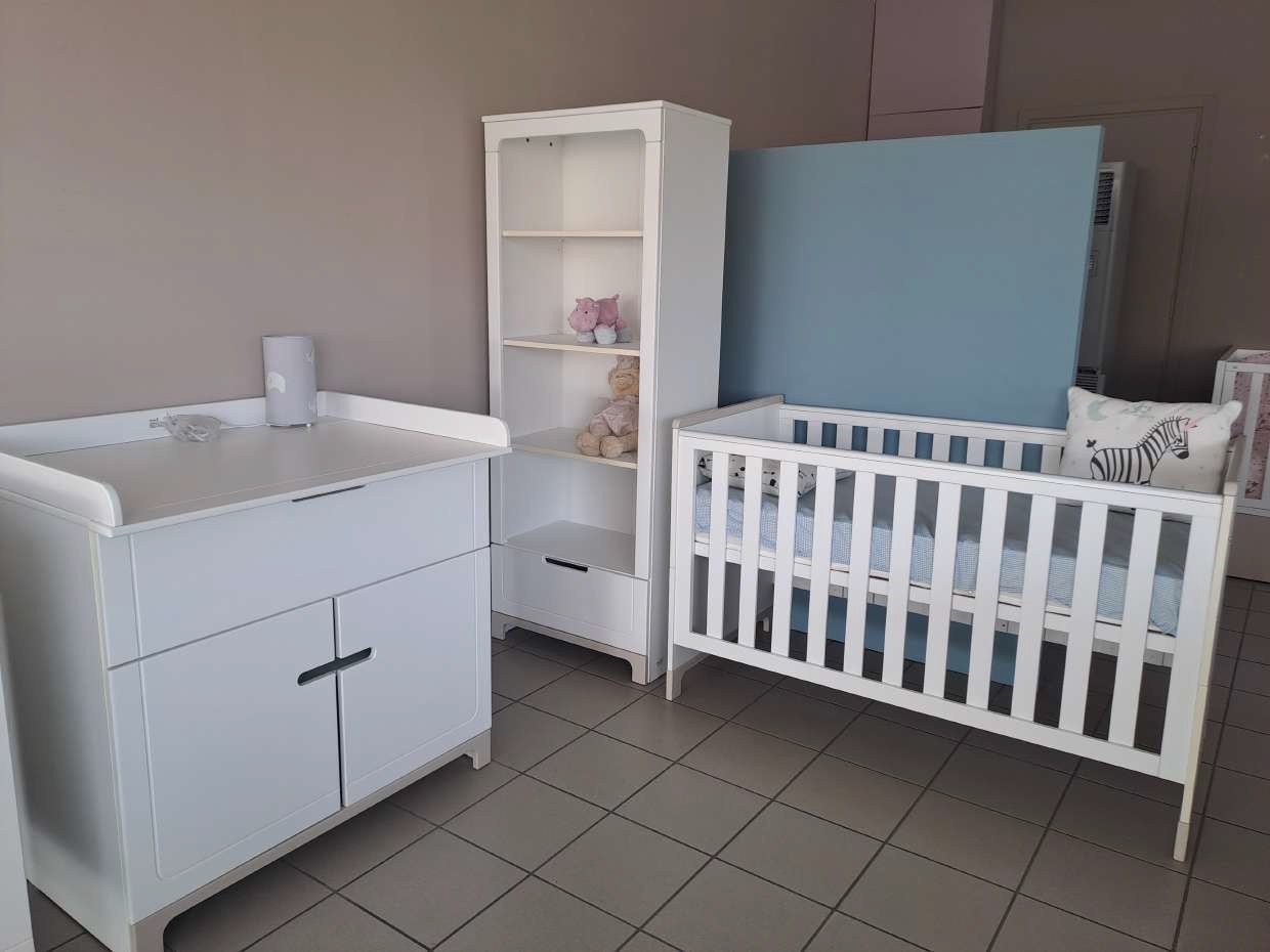 μινι Σετ βρεφική κούνια Mini συρτάριερα με αλλαξιέρα και βιβλιοθήκη - Image 1