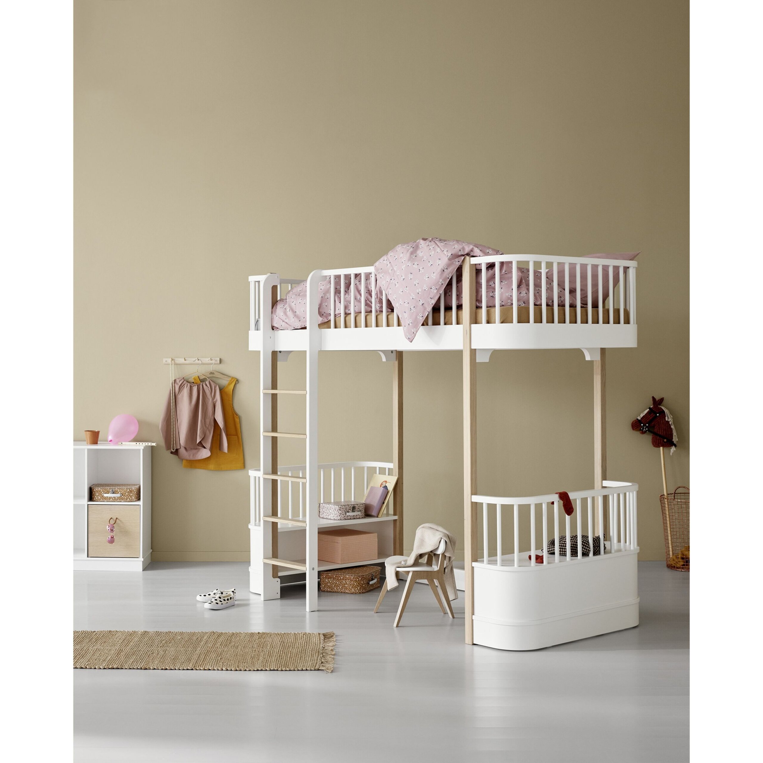 white-Wood_loft_bed_041429_041611_041336_041332 Wood Original Υπερυψωμένο Μονό κρεβάτι με 2 παγκάκια και ράφια - Image 1
